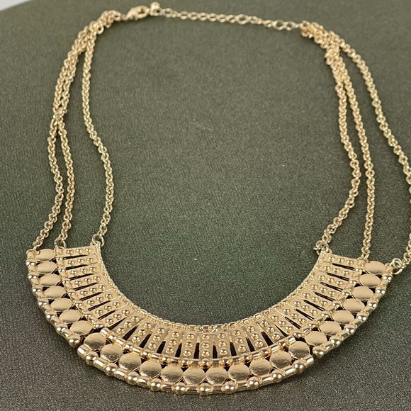 Fashion Necklace Gold colored claps closure - Picture 1 of 5